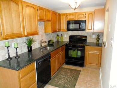 1952 Baker Dr, Allentown, PA 18103 - photo 5