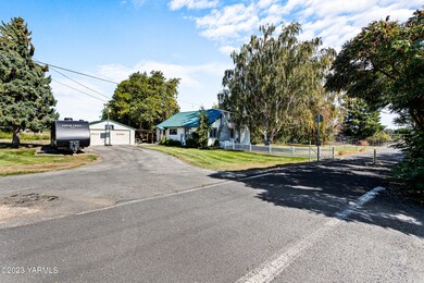 2901Mapleway_03