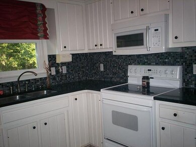 801 Isaac Shelby Cir E, Frankfort, KY 40601 - photo 6