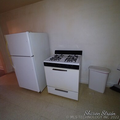 304 McGee St, Eufaula, OK 74432 - photo 7