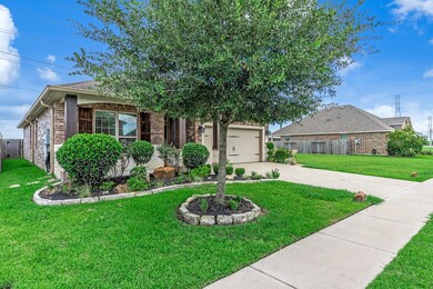 304 Kendall Crest Dr, Alvin, TX 77511 - photo 4