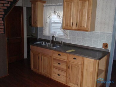 813 N Railroad St, Genoa, OH 43430 - photo 3