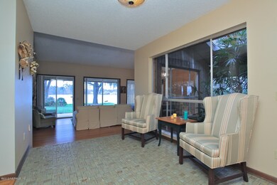 4541 Ortega Farms Cir, Jacksonville, FL 32210 - photo 2