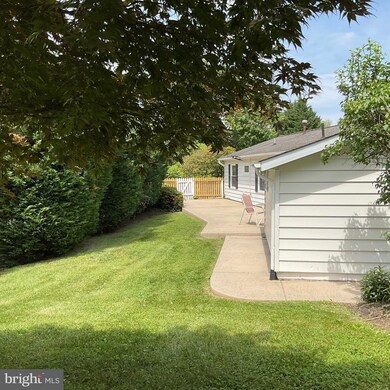 125 N Cypress Rd, Sterling, VA 20164 - photo 7