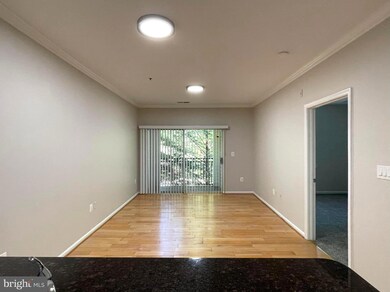 12957 Centre Park Cir unit 212, Herndon, VA 20171 - photo 3
