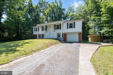 16203 Pointer Ridge Dr, Bowie, MD 20716 - photo 2