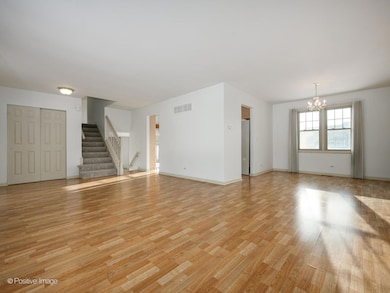 24W681 Woodcrest Dr, Naperville, IL 60540 - photo 7