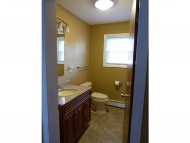 88 Waterman St, Manchester, NH 03103 - photo 5