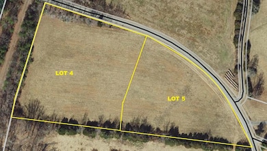 662 Levi Rd unit 4, Green Bay, VA 23942 - photo 2