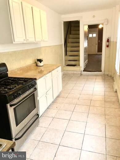 330 Mulberry St, Reading, PA 19604 - photo 7