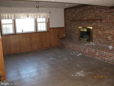 124 Wintergreen Ln, Stafford, VA 22554 - photo 4