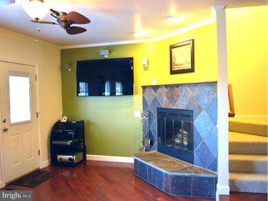 7059 Gresham Ct W, Frederick, MD 21703 - photo 4