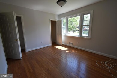 3217 Mccomas Ave, Kensington, MD 20895 - photo 7