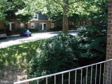 5913 Prince James Dr unit C, Springfield, VA 22152 - photo 5