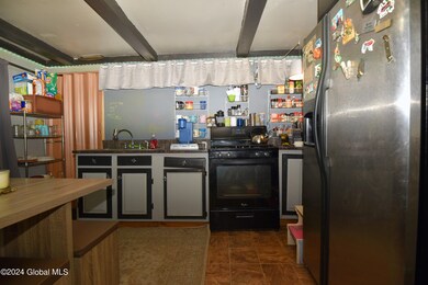 11 Park Ave, Middle Grove, NY 12850 - photo 6