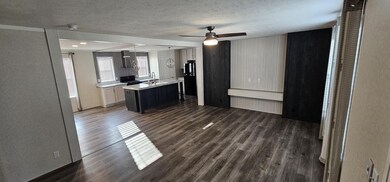 283 Mulberry unit 283, Belleville, MI 48111 - photo 2