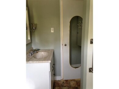 Full Bath.