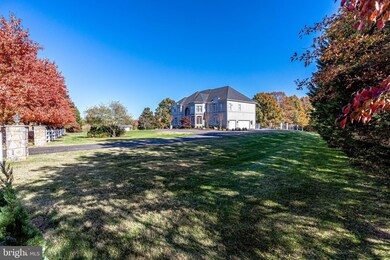 5271 Chandley Farm Cir, Centreville, VA 20120 - photo 4