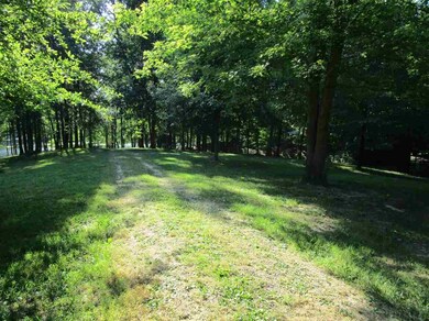 12619 South Pointe Dr unit 3, Loogootee, IN 47553 - photo 4