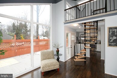 9303 Raintree Rd, Burke, VA 22015 - photo 6