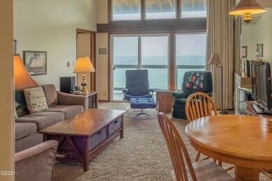 Living/dining to deck