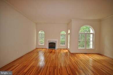 5986 Meadow Brook Dr, Burke, VA 22015 - photo 7