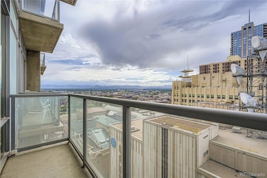 Balcony with Mountain Views