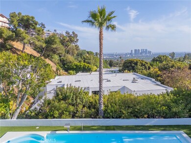 1046 N Hillcrest Rd, Beverly Hills, CA 90210 - photo 4