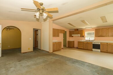 562-235832-6 Living Room Kitchen