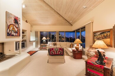 005_Twilight Living Room