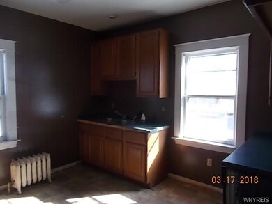 946 Vanderbilt Ave, Niagara Falls, NY 14305 - photo 3