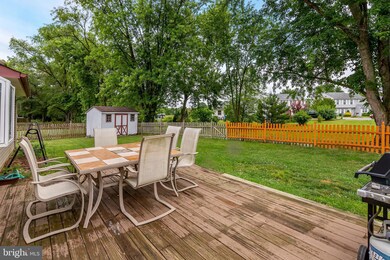 125 Robins Run E, Swedesboro, NJ 08085 - photo 4