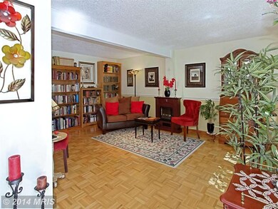 8695 Bent Arrow Ct, Springfield, VA 22153 - photo 2