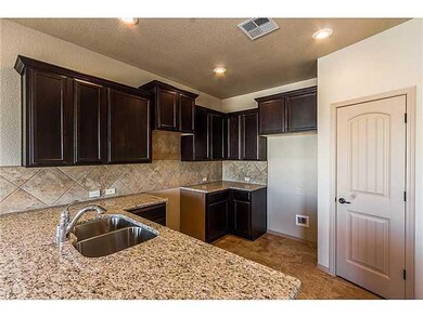 13825 Hollywood Dr, Horizon City, TX 79928 - photo 5