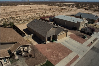 14477 Desert Sage Dr, Horizon City, TX 79928 - photo 5