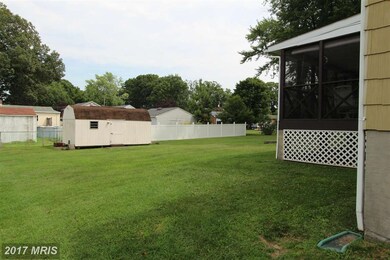 901 George Ave, Essex, MD 21221 - photo 4