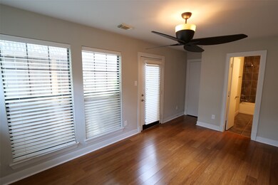 1719 Welch St unit C, Houston, TX 77006 - photo 5