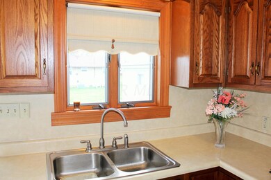 1034 Racine Kitchen 4