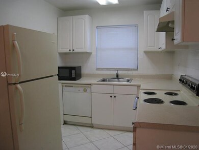 400 SE 3rd Ave unit 104, Hallandale Beach, FL 33009 - photo 4