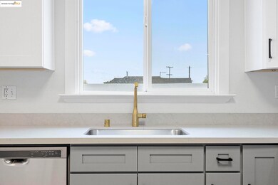 685 37th St unit 687, Oakland, CA 94609 - photo 4