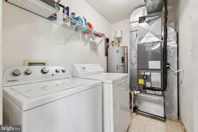 8214 Winstead Place unit 201, Manassas, VA 20109 - photo 5