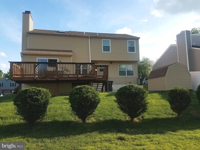 9201 Mchenry Ln, Lanham, MD 20706 - photo 2