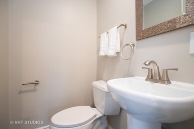 4405 Sycamore Ln, Rolling Meadows, IL 60008 - photo 6