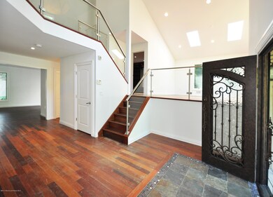 6BarristerMiddletownFoyer