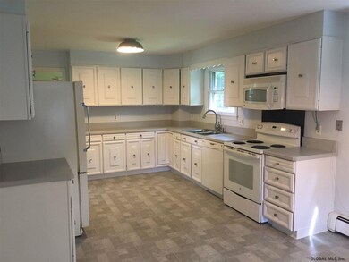 1044 Tomahawk Trail, Schenectady, NY 12302 - photo 5