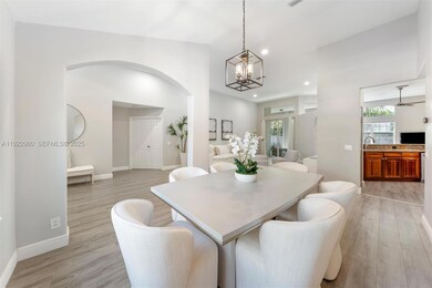 2587 Jardin Ct, Weston, FL 33327 - photo 4