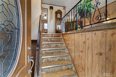 542 Hancock St, Middlesex, NJ 08846 - photo 2