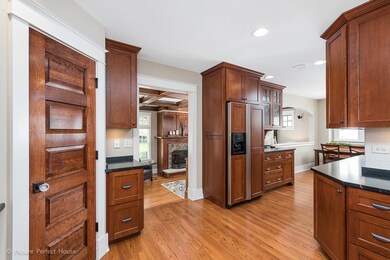 341 S Wright St, Naperville, IL 60540 - photo 6