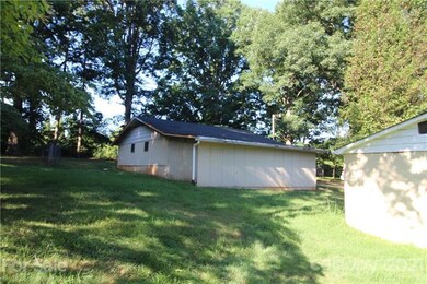 378 Mocksville Hwy, Statesville, NC 28625 - photo 5