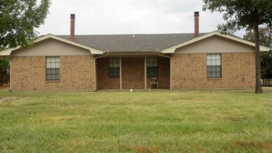 6525 Amundson Rd, North Richland Hills, TX 76182 - photo 2